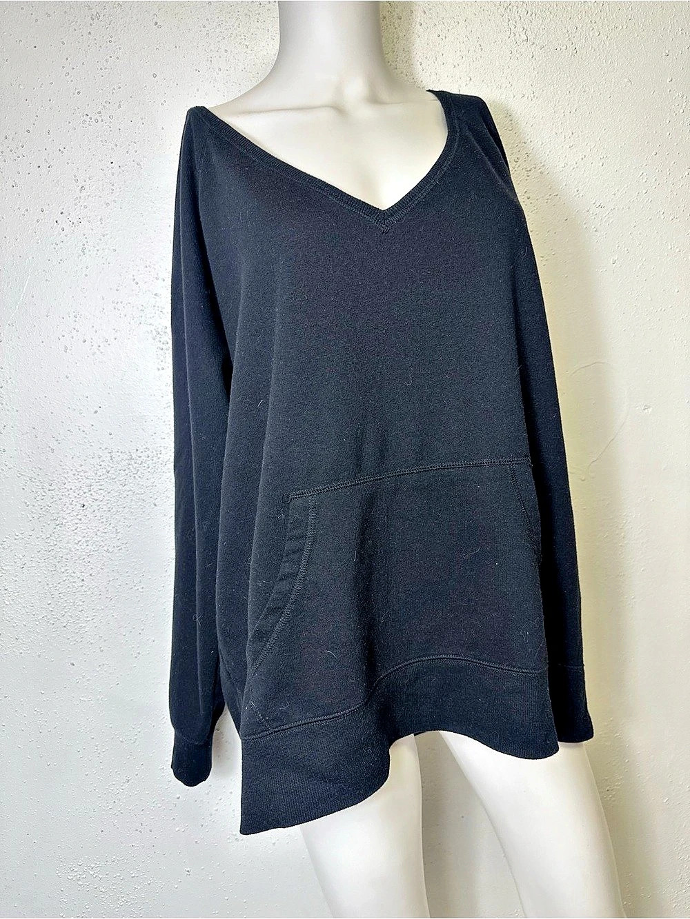 NWT XERSION BRAND XL BLACK V NECK PULLOVER 🌟🌟